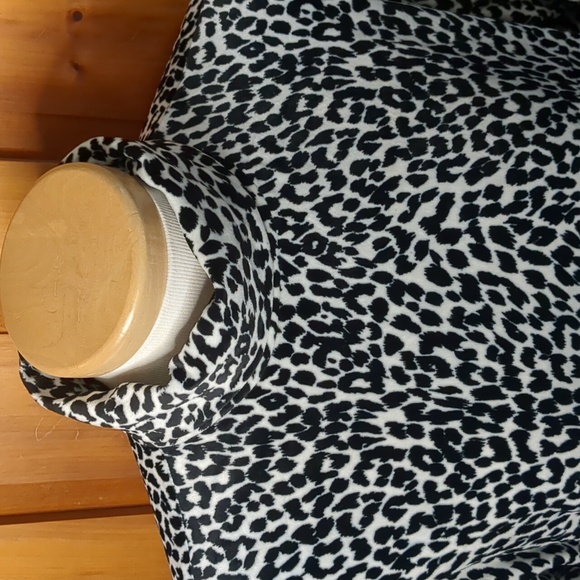 HAMPTON ROW* velour black and white mock neck long sleeve cheetah print top szXL - Picture 5 of 11
